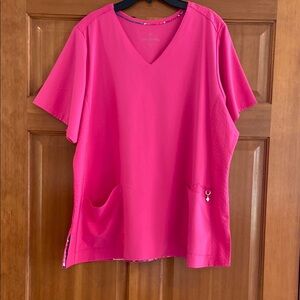 Like New! Women’s size 2X, Vera Bradley Pink Relaxed Fit Scrub Top!